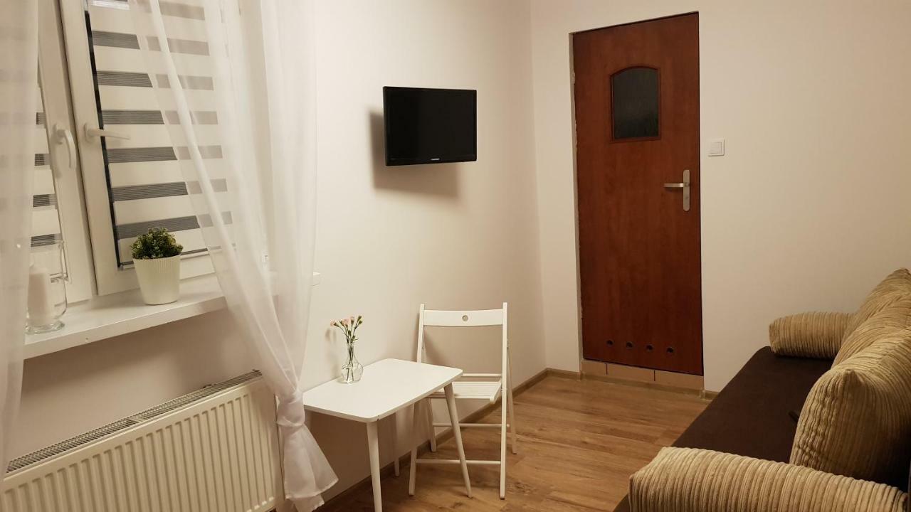 Pokoje Goscinne Venezia Czaplinek Buitenkant foto