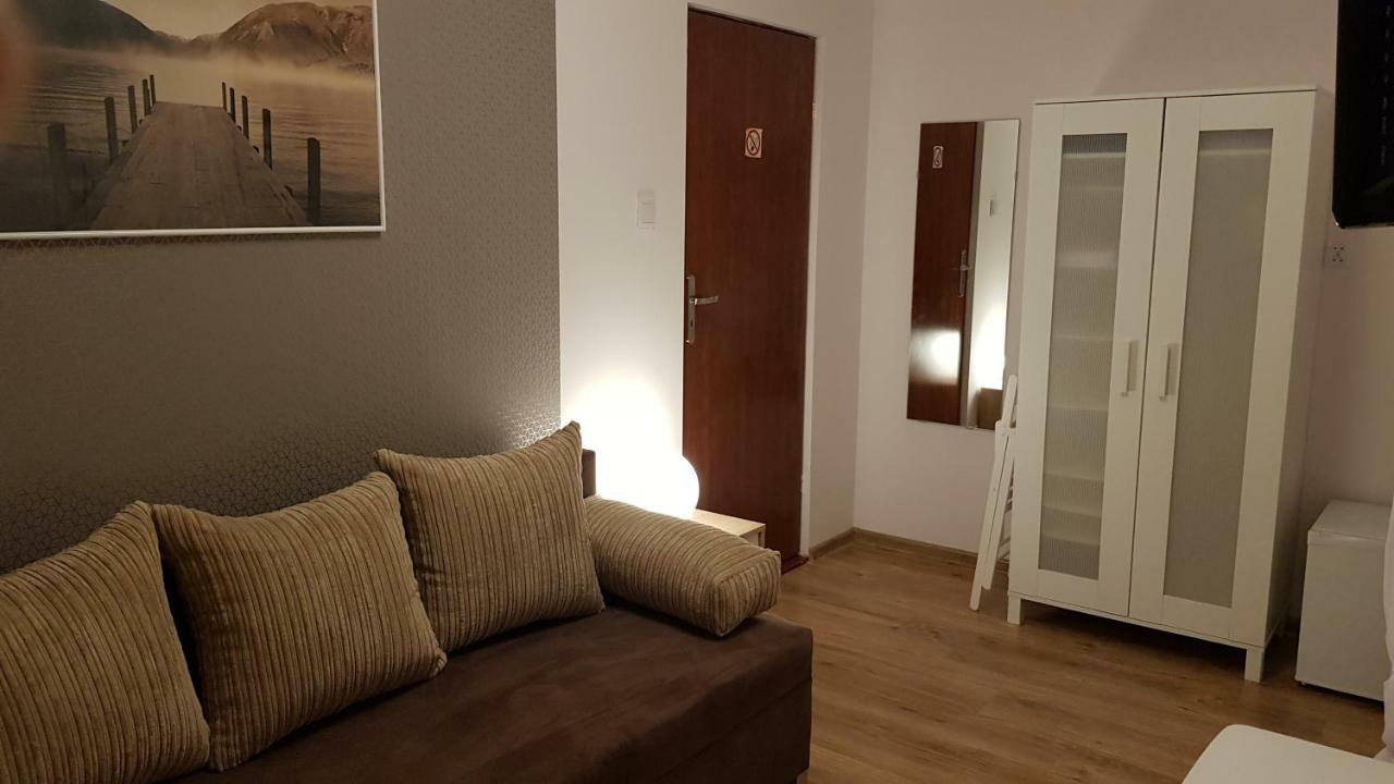 Pokoje Goscinne Venezia Czaplinek Buitenkant foto
