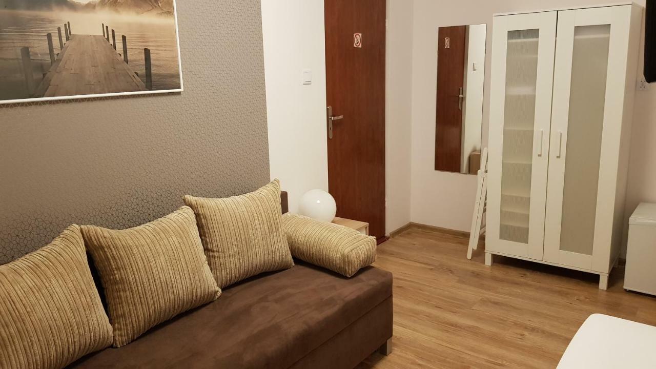 Pokoje Goscinne Venezia Czaplinek Buitenkant foto