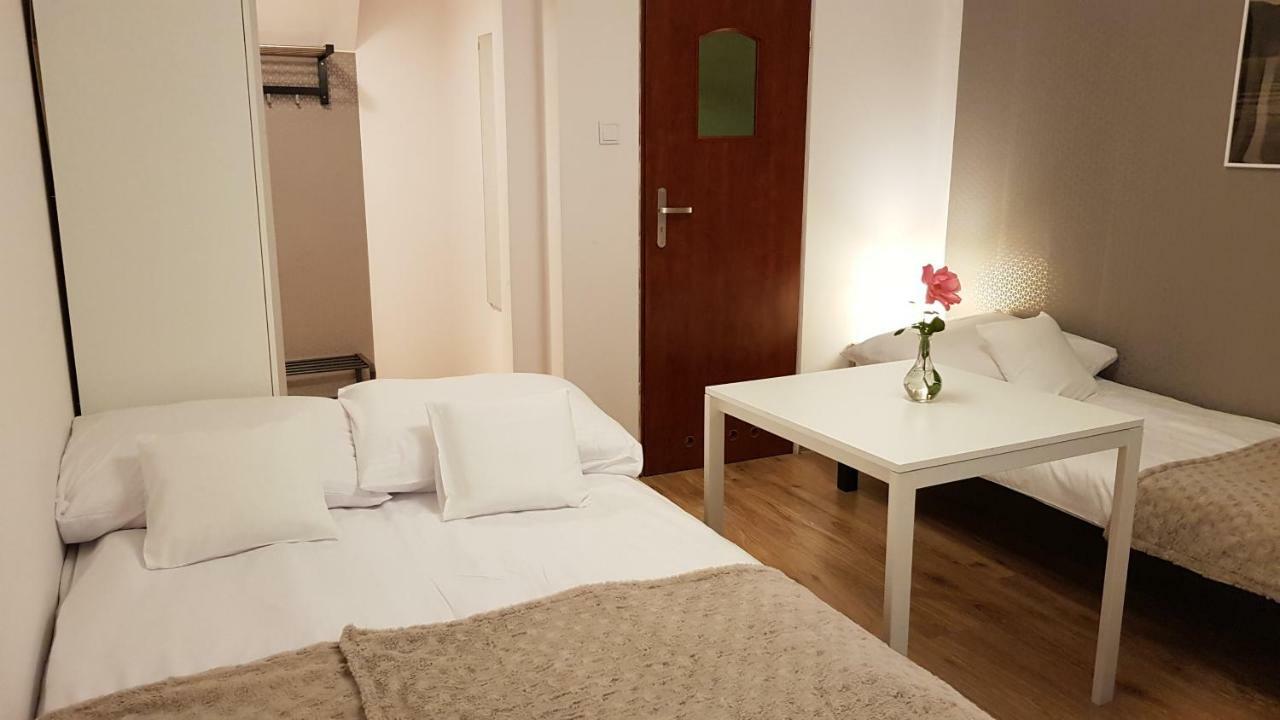 Pokoje Goscinne Venezia Czaplinek Buitenkant foto