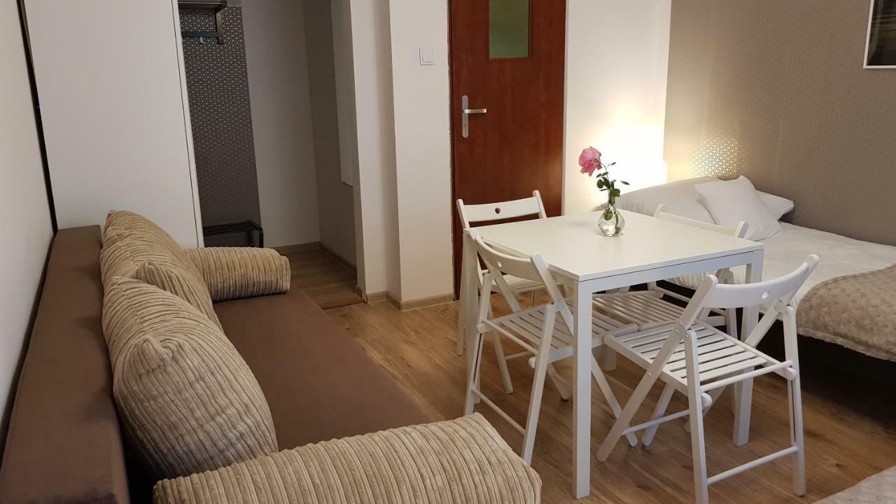 Pokoje Goscinne Venezia Czaplinek Buitenkant foto