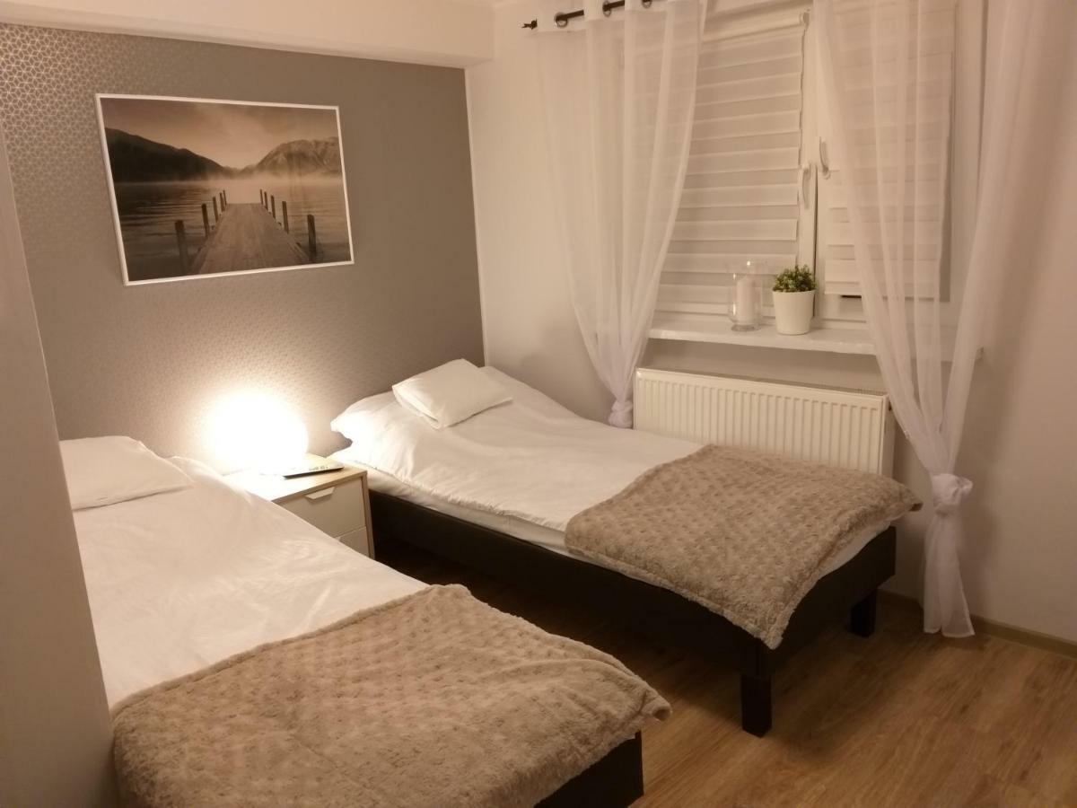 Pokoje Goscinne Venezia Czaplinek Buitenkant foto