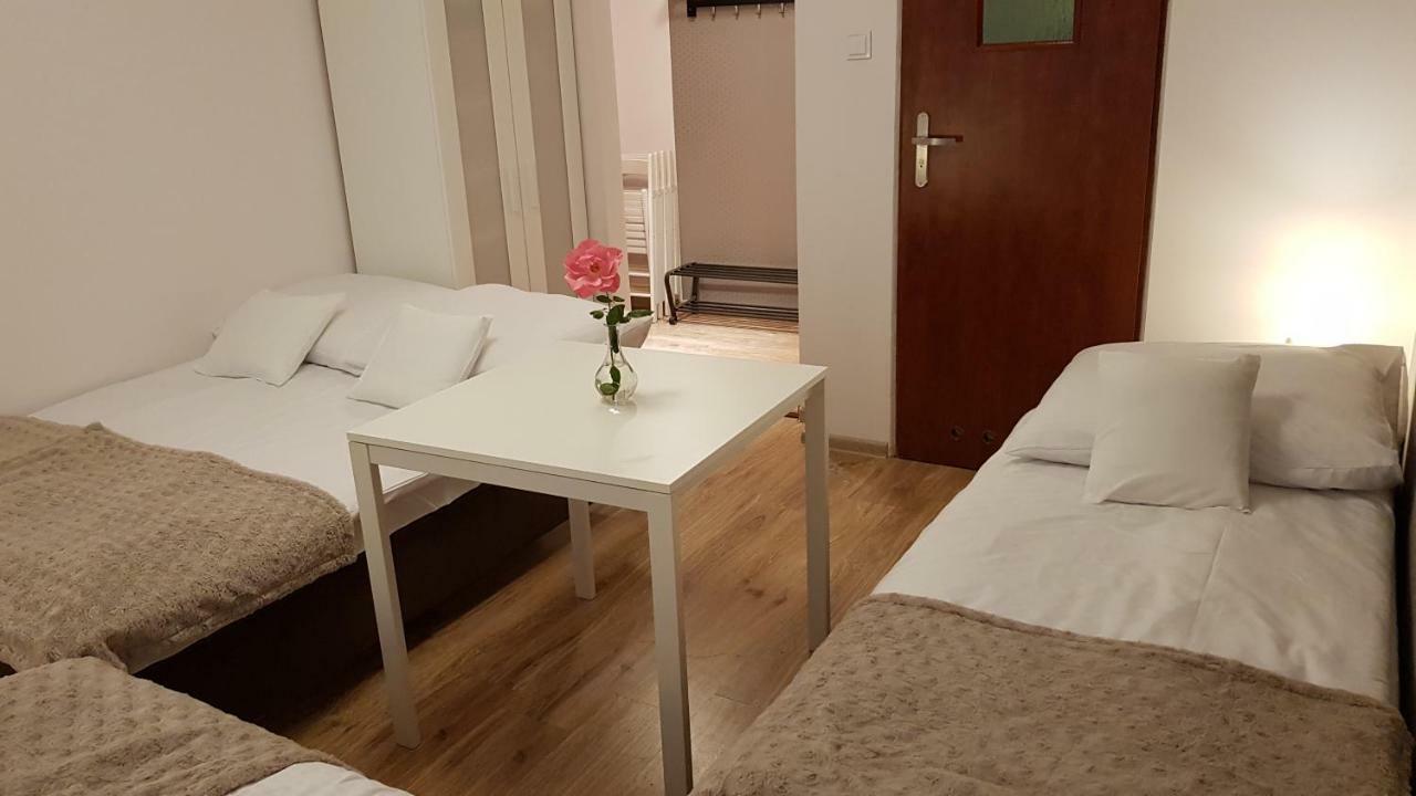 Pokoje Goscinne Venezia Czaplinek Buitenkant foto